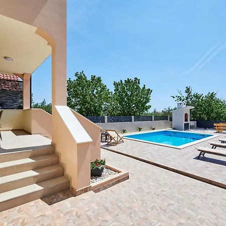 Villa Lilly Kaštel Novi