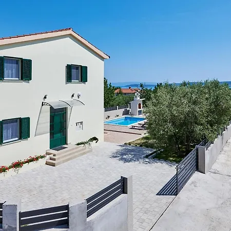 Lilly 빌라 Kaštel Novi