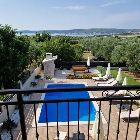 Villa Lilly Kaštel Novi